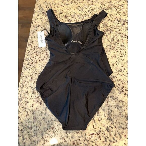 Calvin Klein Women's Starburst Pleat Full Coverage One Piece Swimsuit - Picture 3 of 6